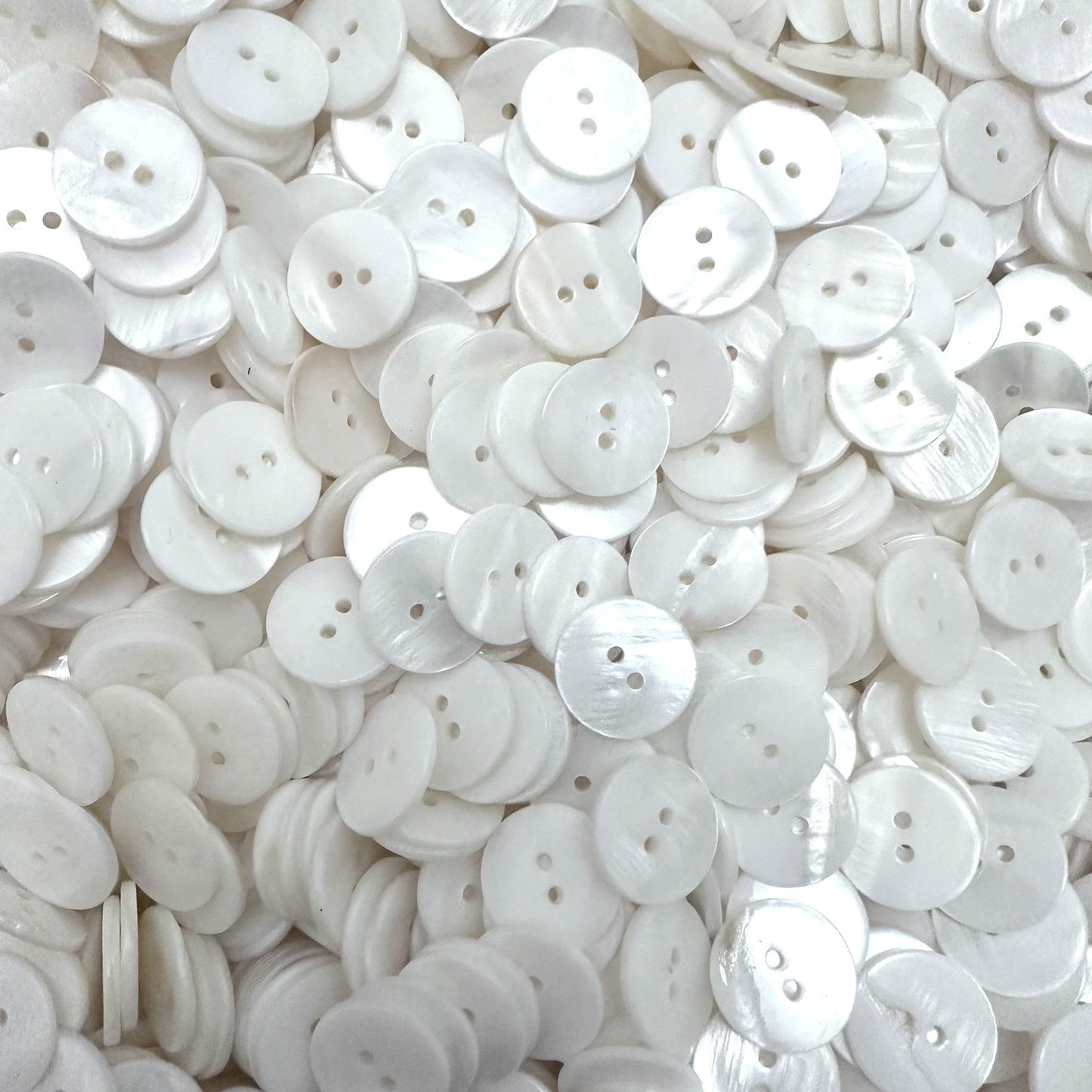 3005  Real shell buttons, natural shells, two-eye four-eye buttons, shirt buttons DIY decorative buttons, all-match buttons