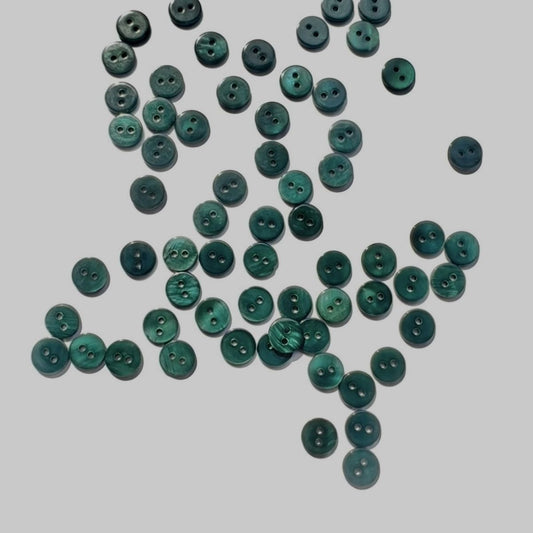 3009  Natural shell material, natural buttons, dyed buttons, spray paint dyed buttons, natural flaws, uneven