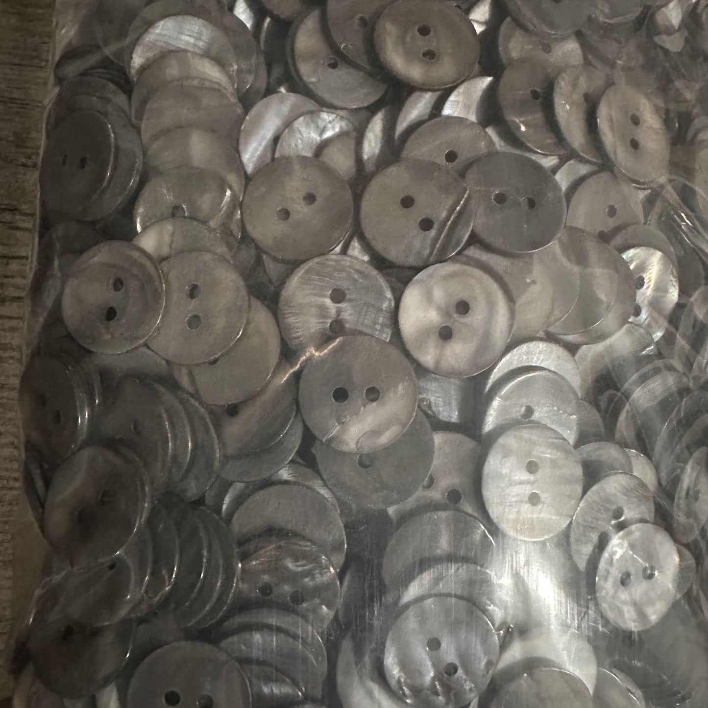 3003 Matériau de coque naturel, coque de couleur primaire, coque teinte par pulvérisation, légers défauts naturels, attention aux erreurs de tir