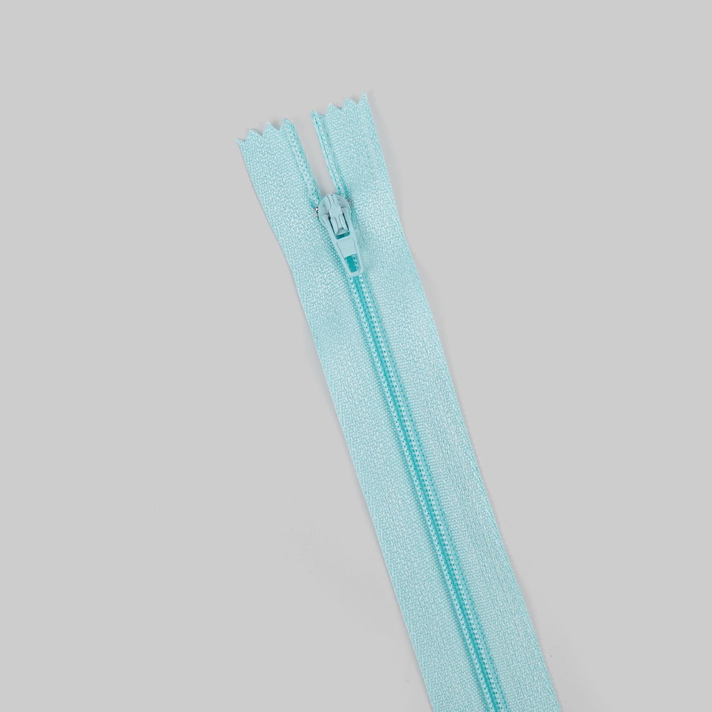 3069 Zipper No. 3 nylon core zipper pants pocket access control placket wholesale Guangdong Guangzhou delivery 18 cm 7 inches