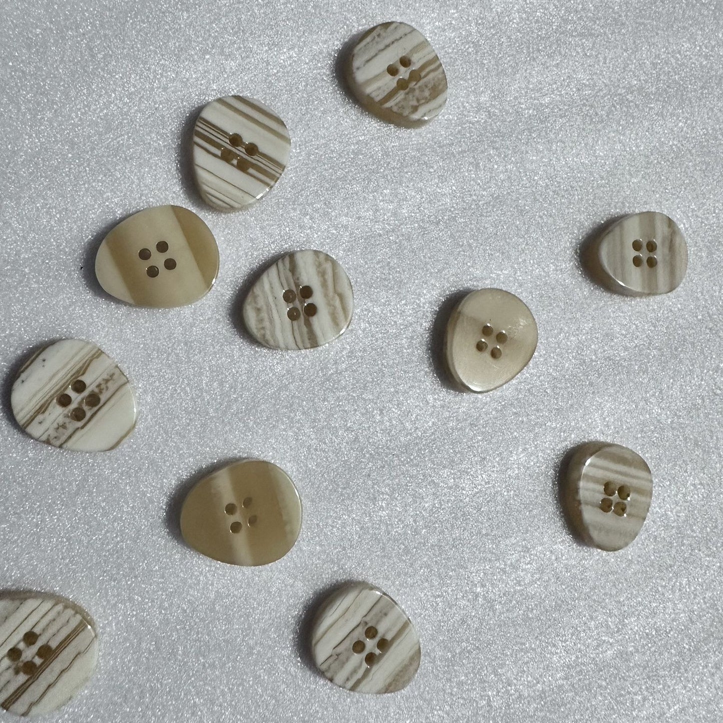 3024  Fashion resin heterosexual buckle imitation stone imitation wood model