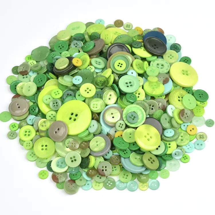 3028  New creative DIY color resin buckle children handmade button painting material package button flower decorative small buckle