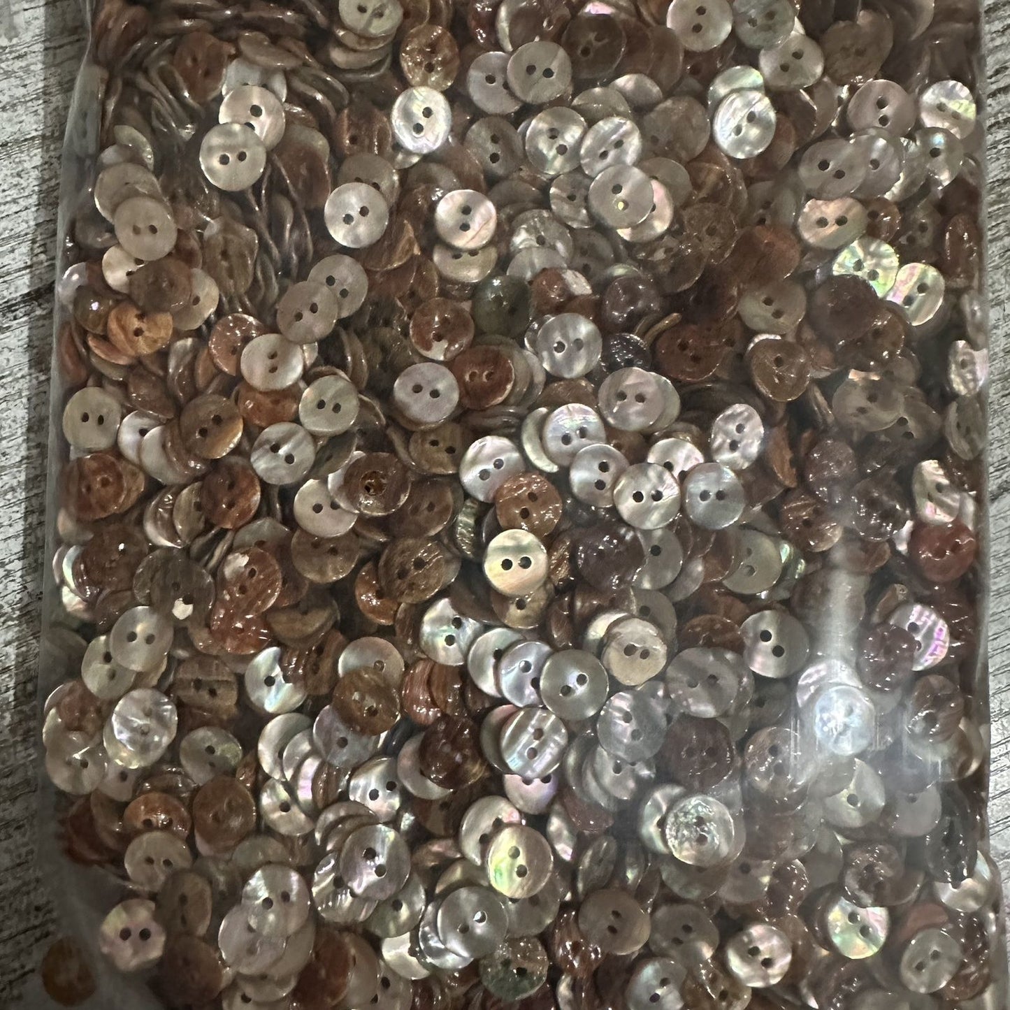 3003 Matériau de coque naturel, coque de couleur primaire, coque teinte par pulvérisation, légers défauts naturels, attention aux erreurs de tir