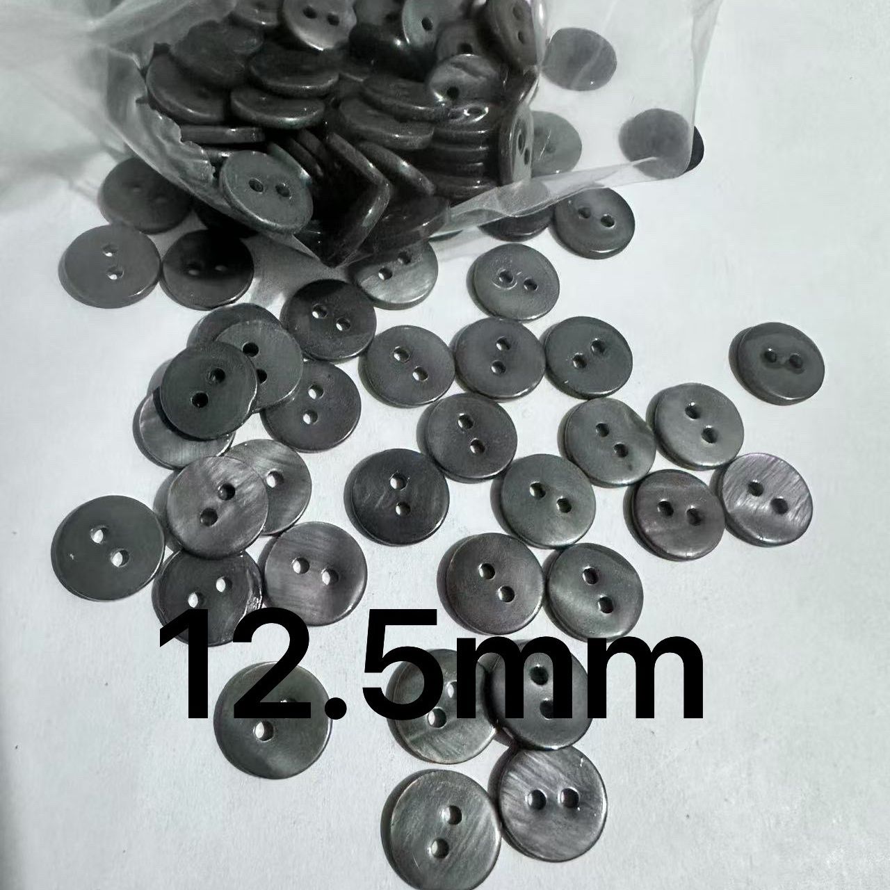 3004  High-grade natural shell button dyed shell button spray paint dyed shell button shirt knitted sweater cardigan shirt button