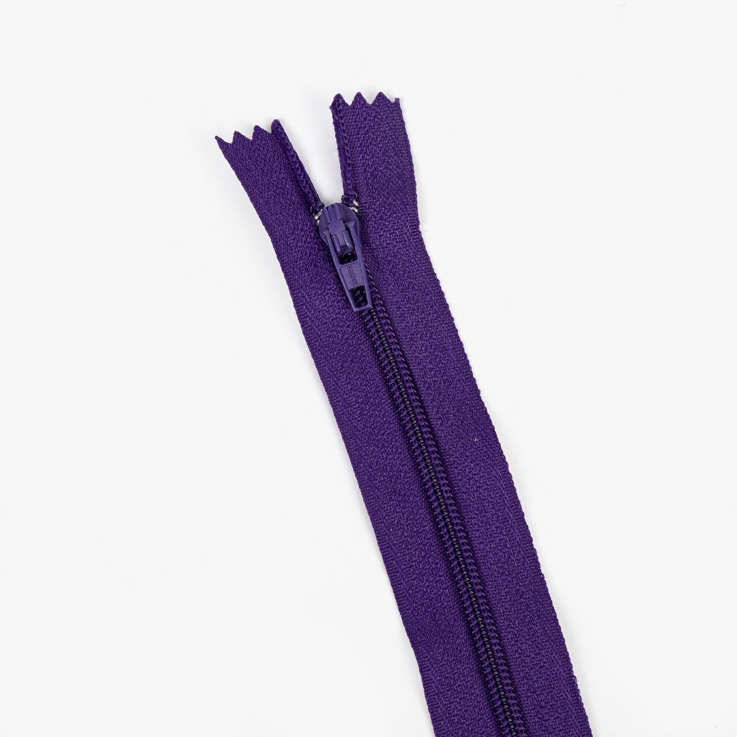 3069 Zipper No. 3 nylon core zipper pants pocket access control placket wholesale Guangdong Guangzhou delivery 18 cm 7 inches