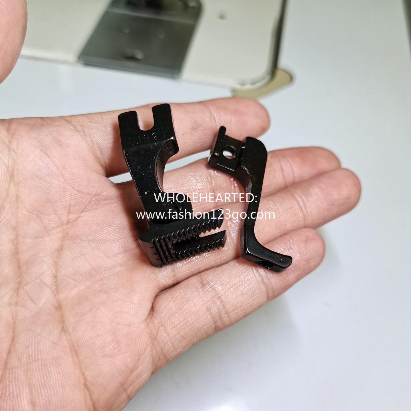 1117★ Synchronous machine presser foot, short climbing over the ridge presser foot hemming presser foot