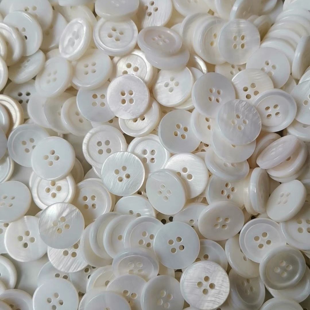 Botón de concha real 3017, botón de camisa de concha natural, dos ojales, botón de cuatro ojales, camisa para niños, hecho a mano, bricolaje
