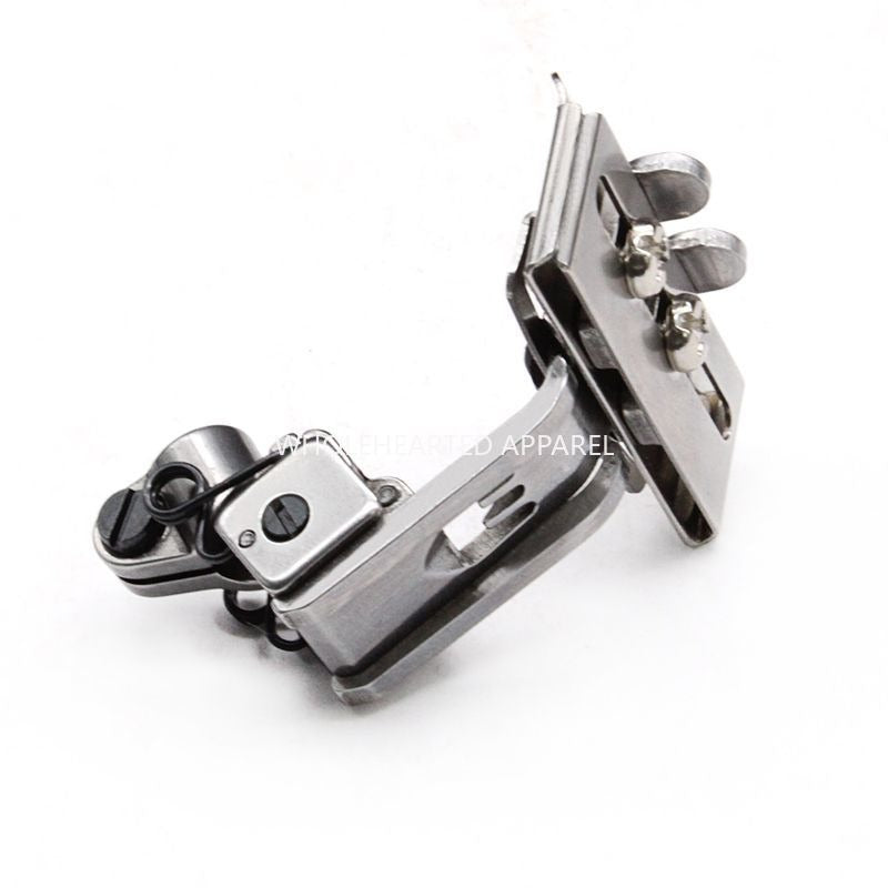 1555★ Accesorios para máquinas de coser, máquina de coser de tres agujas y cinco hilos con enclavamiento, prensatelas para pegatinas, prensatelas para cintas de 5,6 pulgadas, dispositivo para dobladillos con pegatinas de banda de goma★