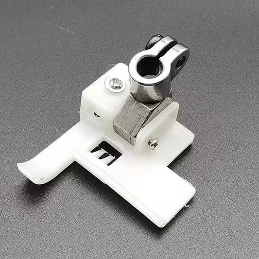 1383★  Stretch sewing car three-needle five-wire presser foot W500 car presser foot 5.6 plastic presser foot car