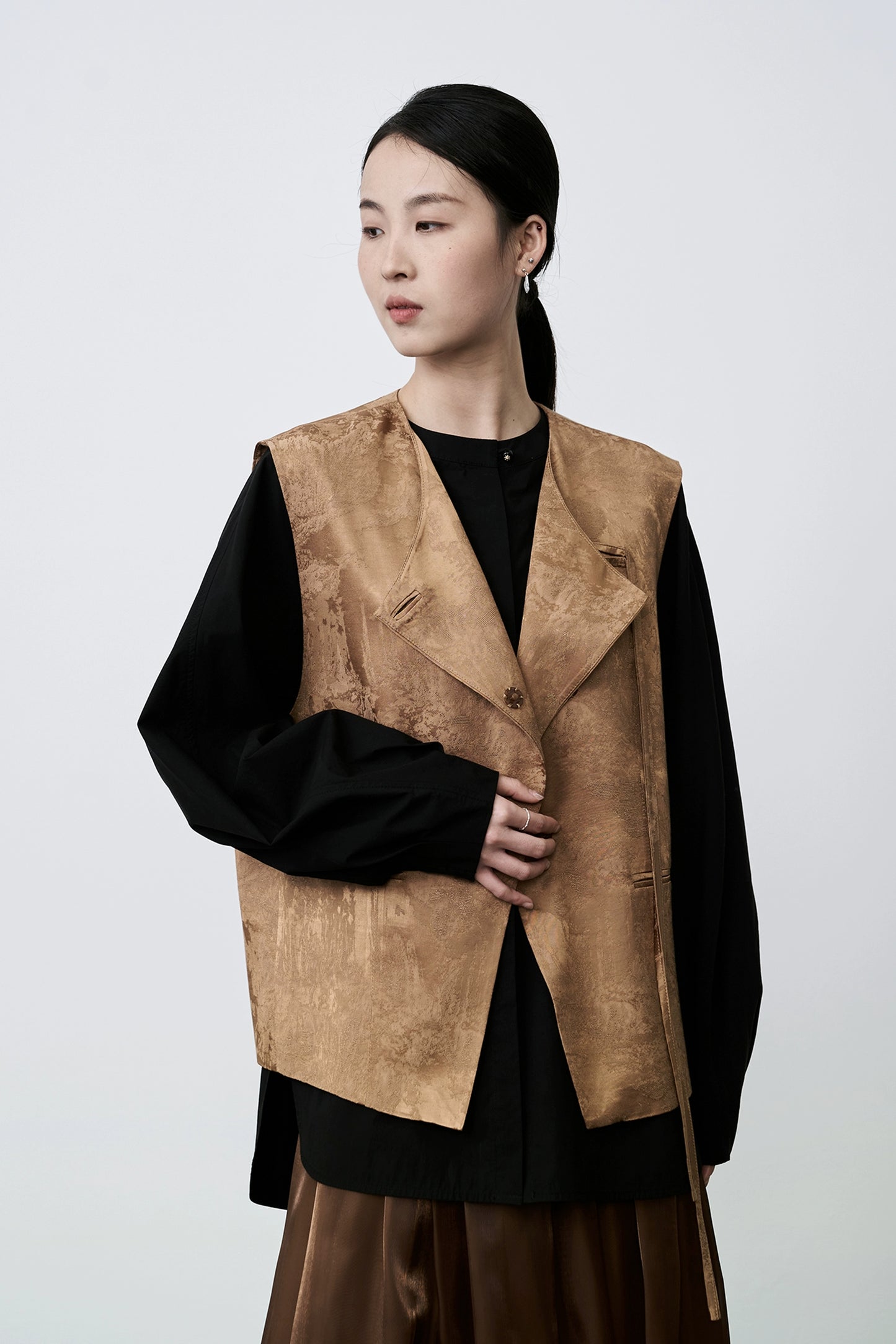 CAREMIND Nuevo chaleco de estilo chino para mujer, pieza extraordinaria, elegante chaqueta corta bordada en jacquard, primavera y otoño