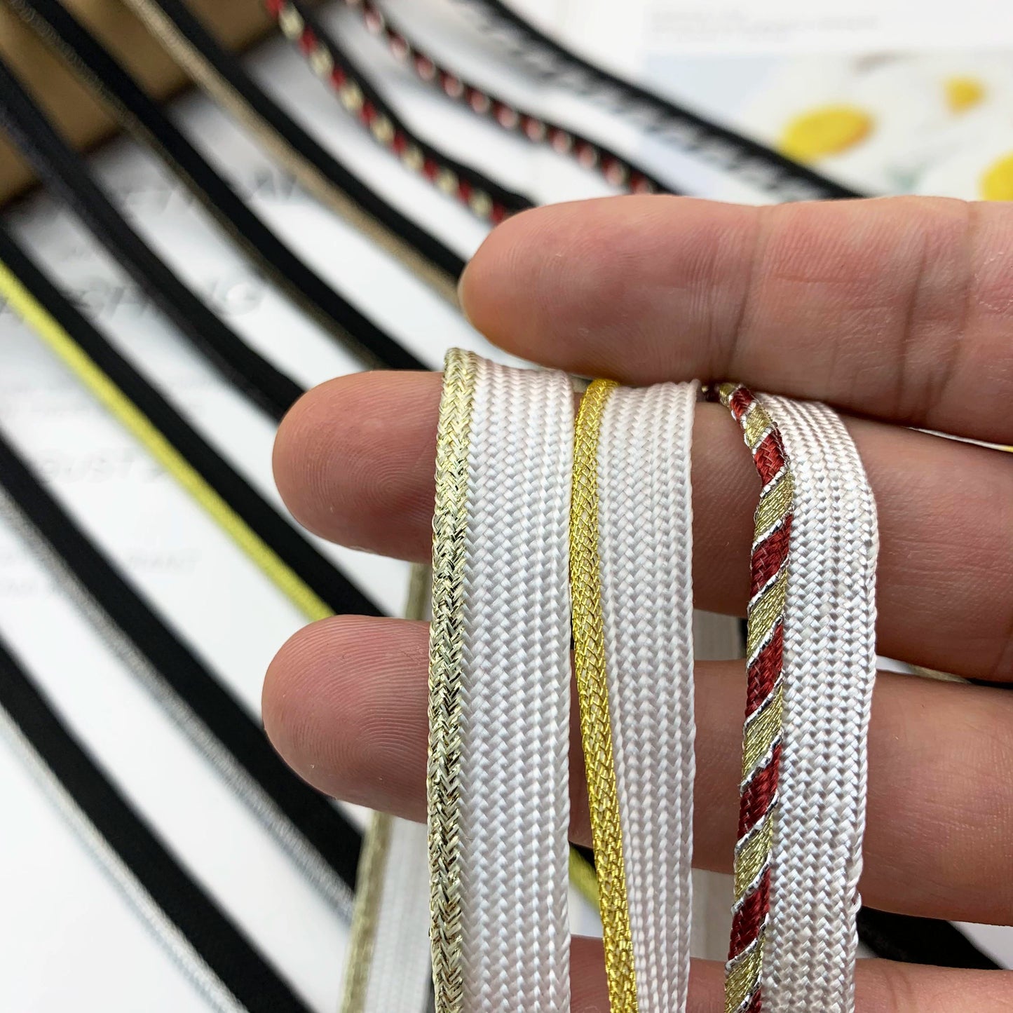 Cinta adhesiva de seda para niños, 1 cm, color dorado y plateado, para ribetes, ropa, textiles para el hogar, almohadas, etc.