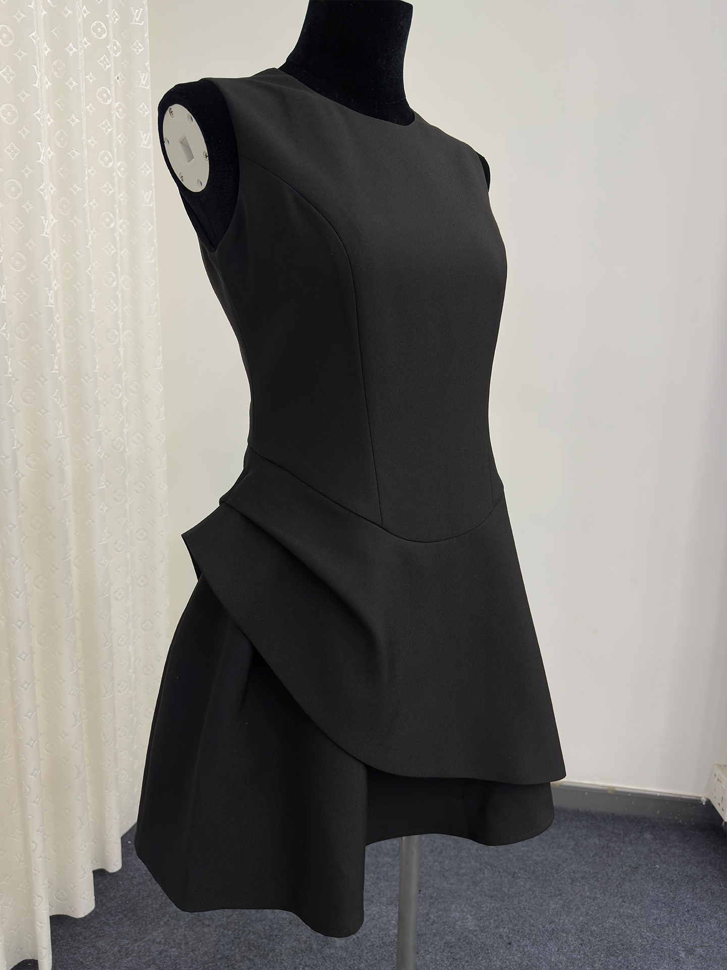 8012★ New irregular cutting rich family daughter wind miu dress small fragrant wind waist sleeveless vest skirt