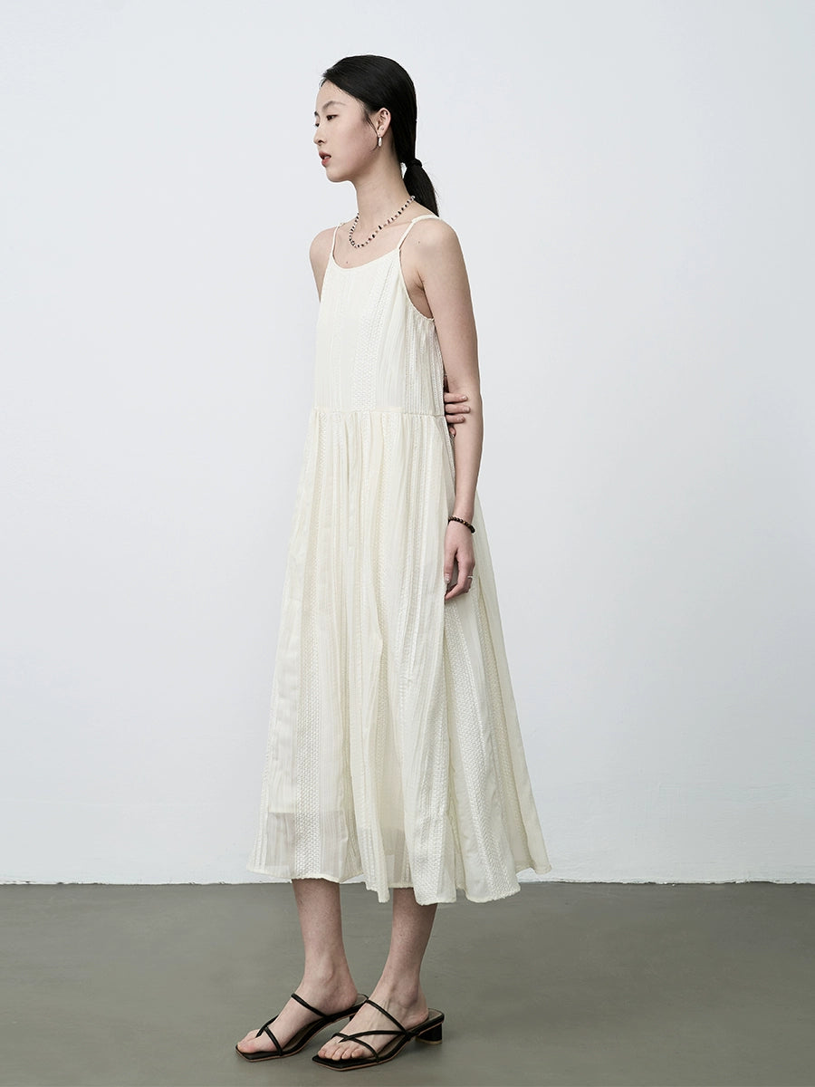 Robe à bretelles CAREMIND French Gentle Cream Abricot, jupe texturée tissée sans manches