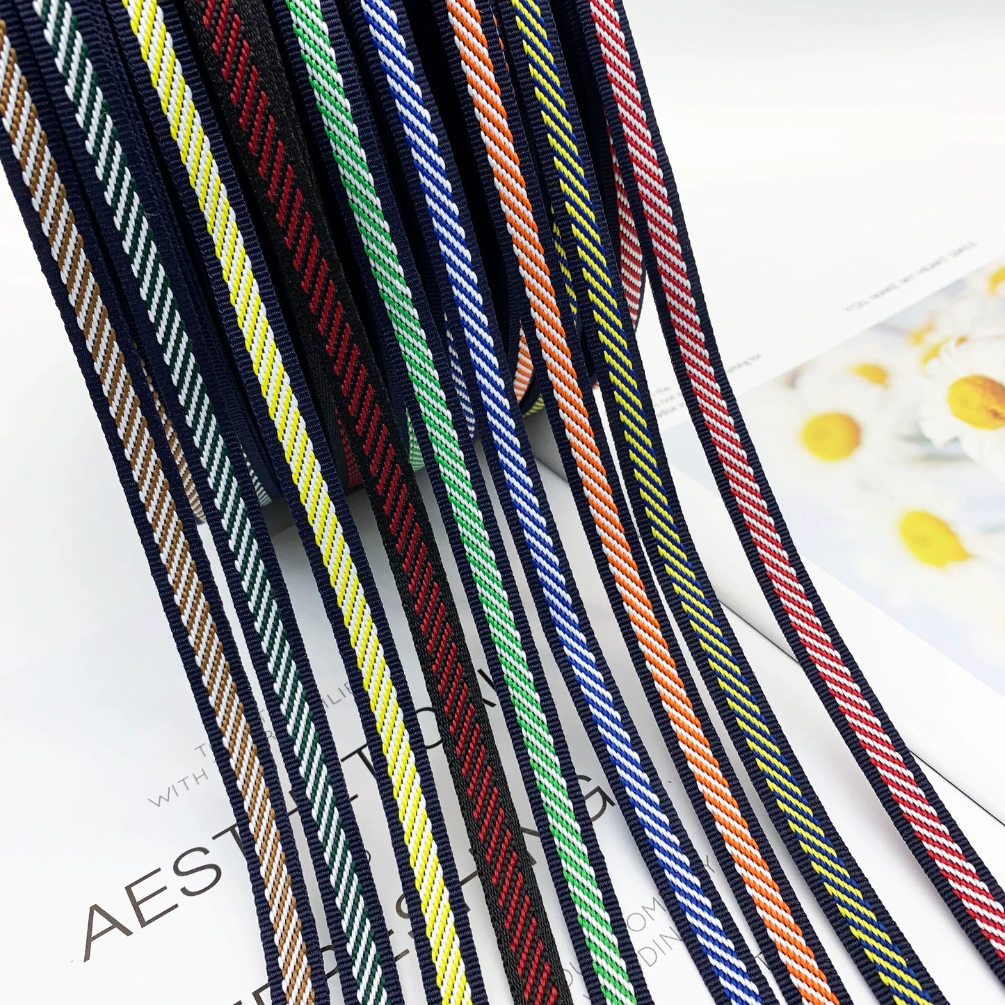 3854 Tira lateral de cinta jacquard de sarga de color de 1 cm para accesorios de ropa, tira de prensado de bordes, tira de ribete para textiles del hogar