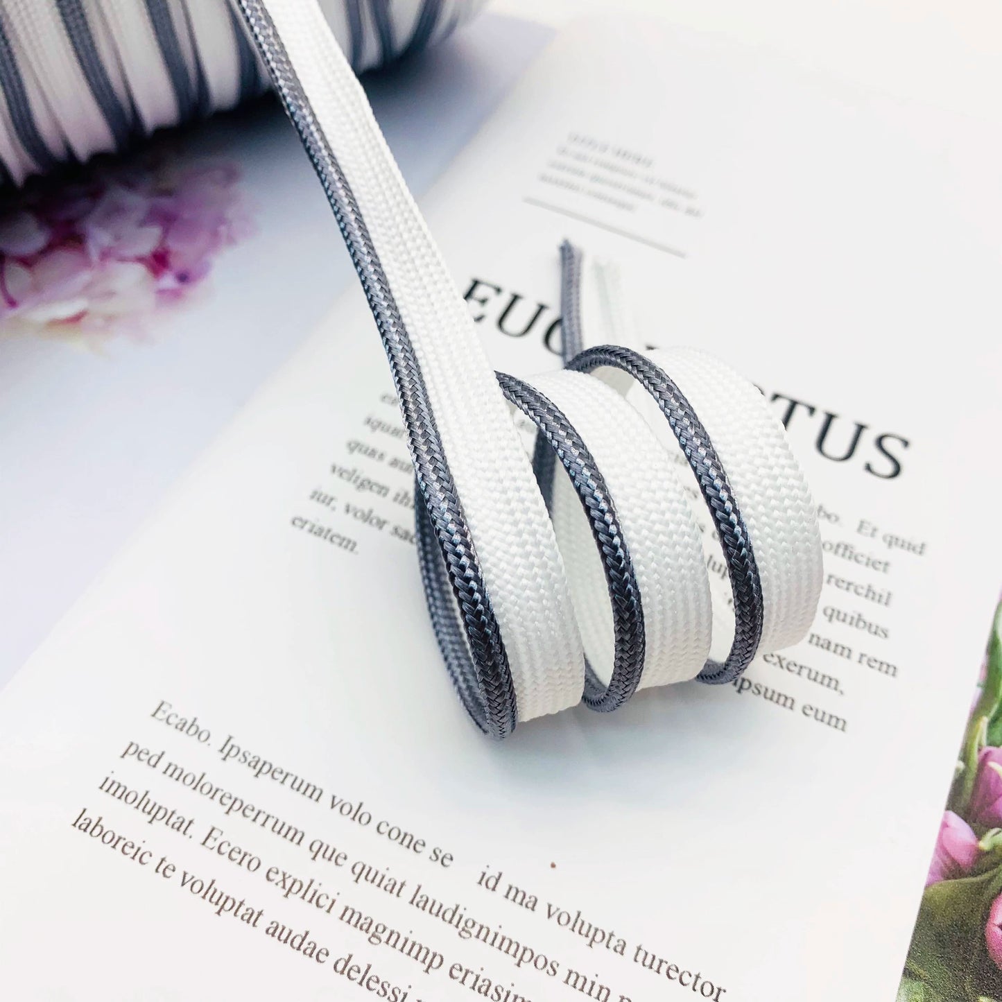 Cinta adhesiva de seda brillante de 1 cm, 41 colores, con borde incrustado, para decoración de hogar, textiles, accesorios de ropa, 3847