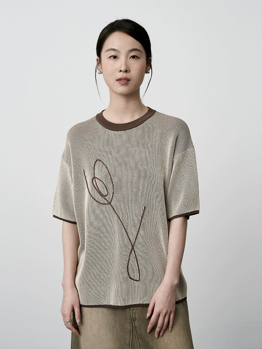 CAREMIND Elegante blusa de manga corta con bordado de tulipanes para mujer, de rayas blancas y negras en color contrastante, sencilla y de manga media