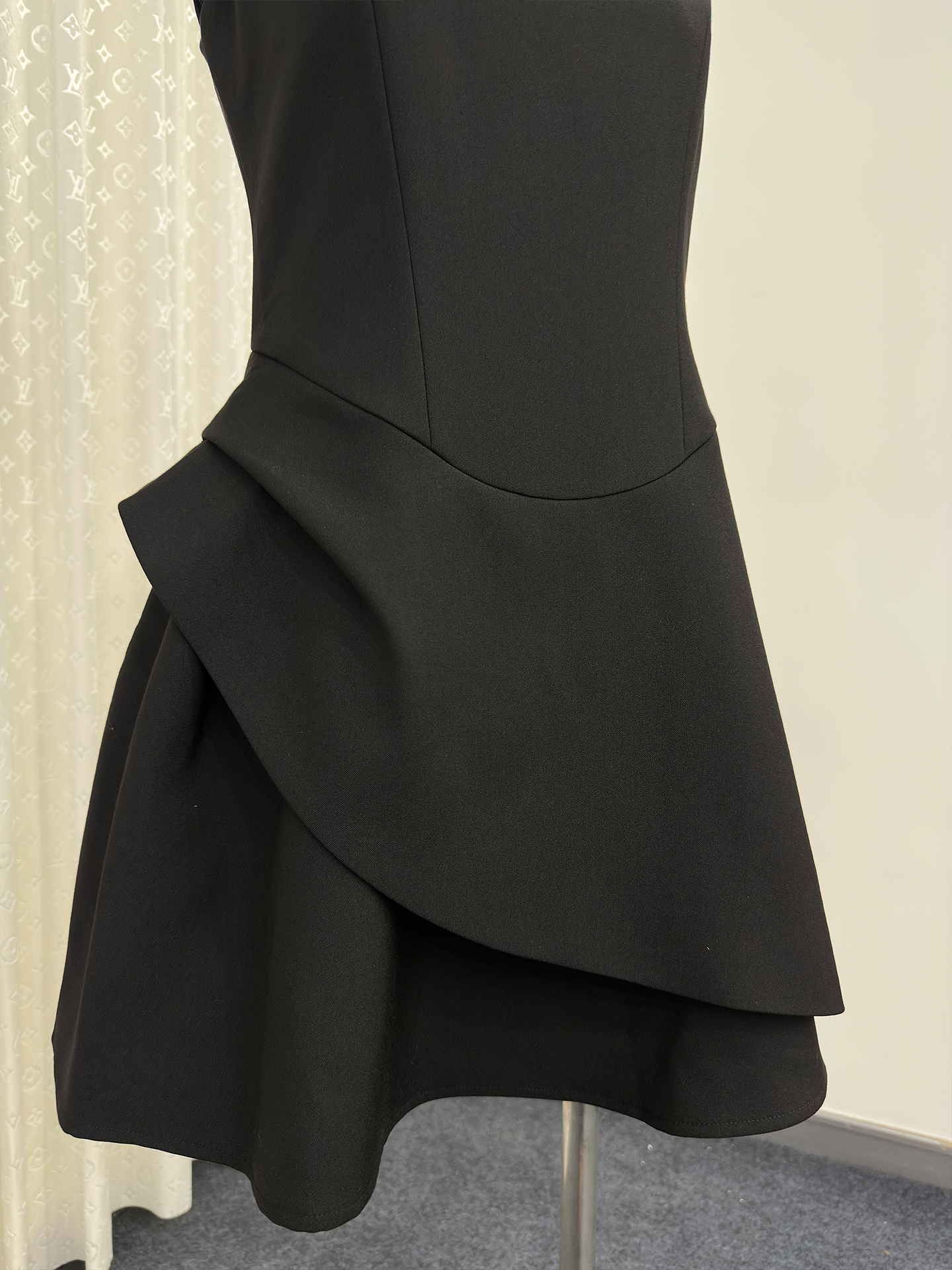 8012★ New irregular cutting rich family daughter wind miu dress small fragrant wind waist sleeveless vest skirt