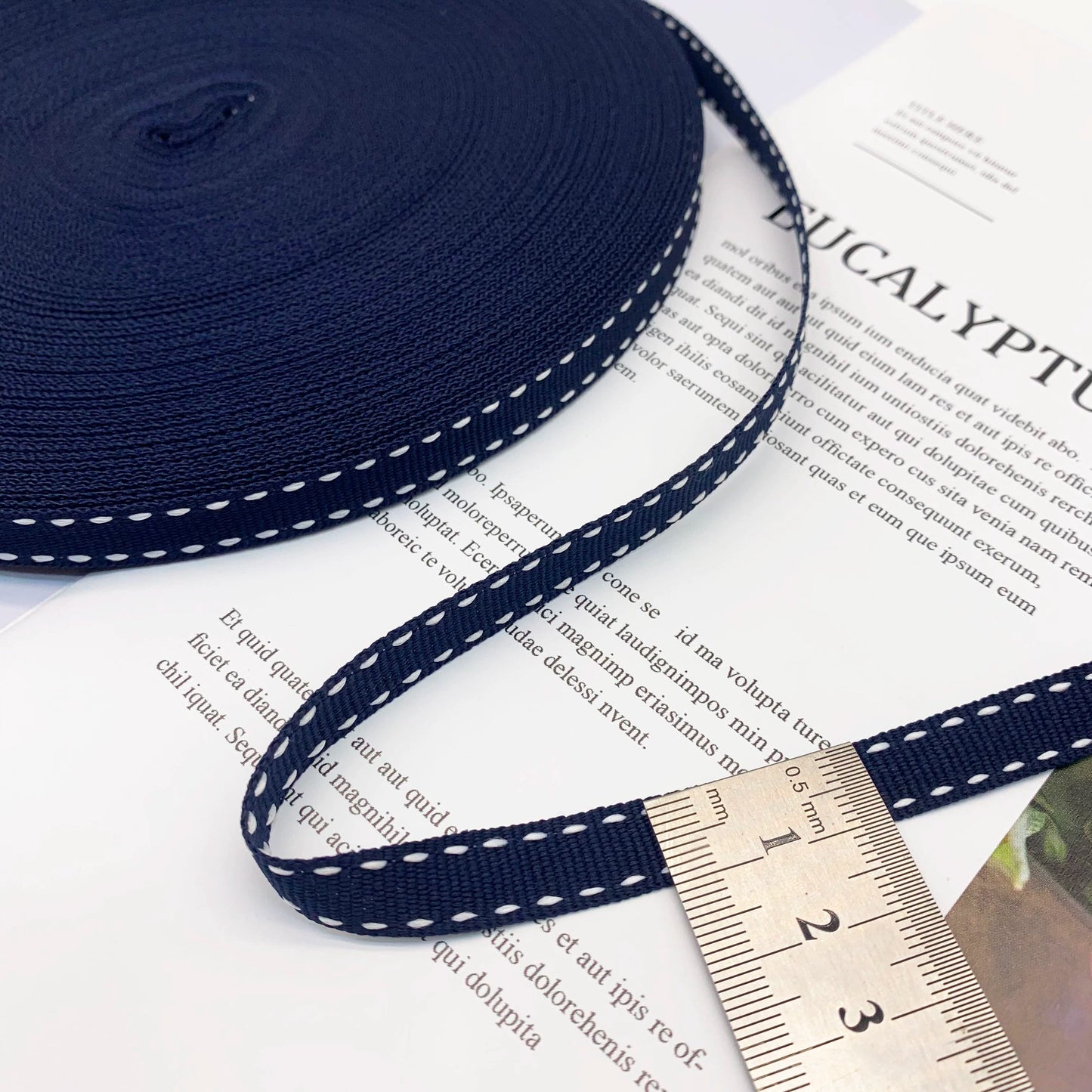 3858 Punto 0,7 cm-2,5 cm cinta jacquard azul marino cinta de punto de salto blanca ribete en el borde lateral tira de presión accesorios