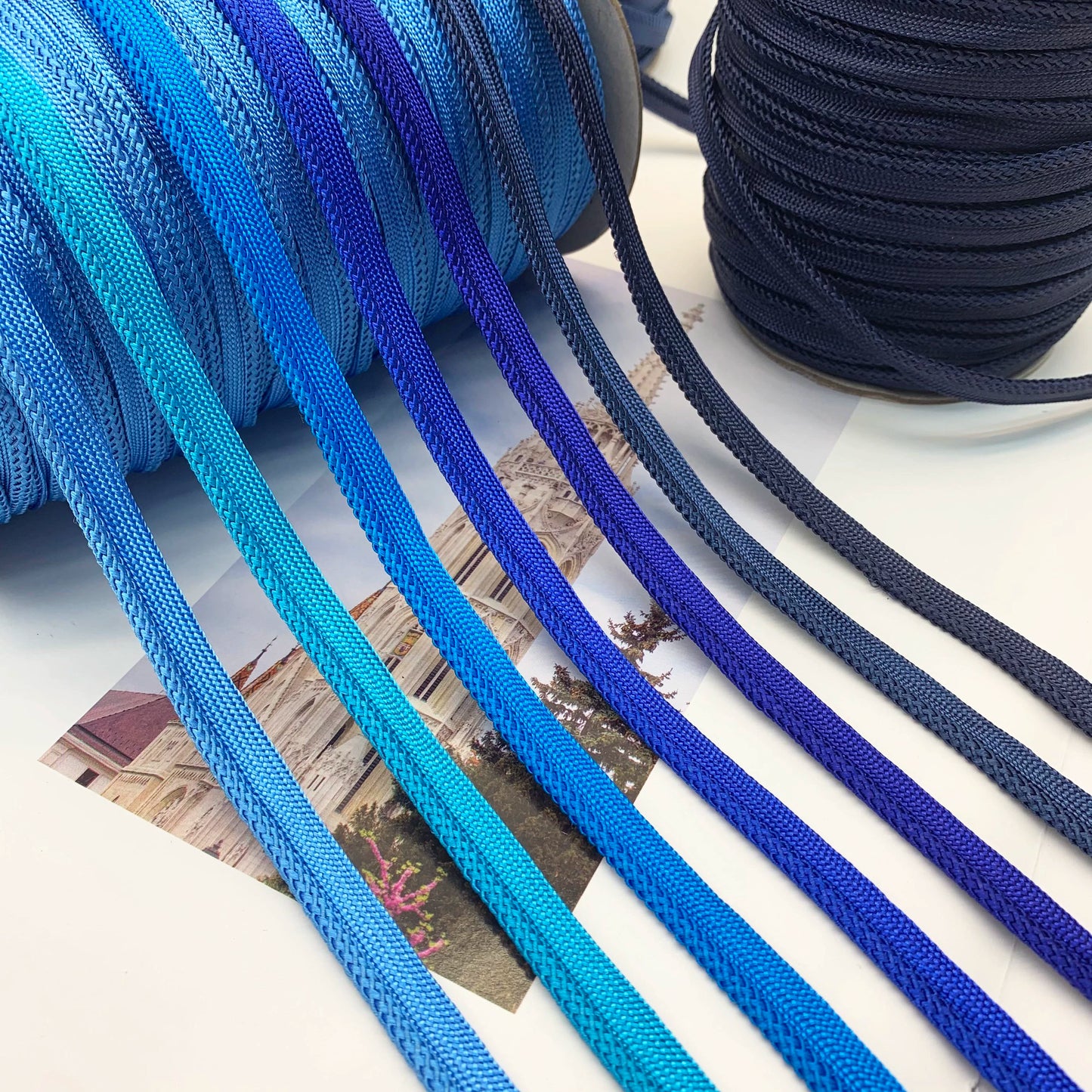 3844 41 colores en stock 1 cm de color tejido cinta maestra para niños tira de brotes accesorios ropa cuerda con incrustaciones tira con incrustaciones cuerda de ribete textil para el hogar