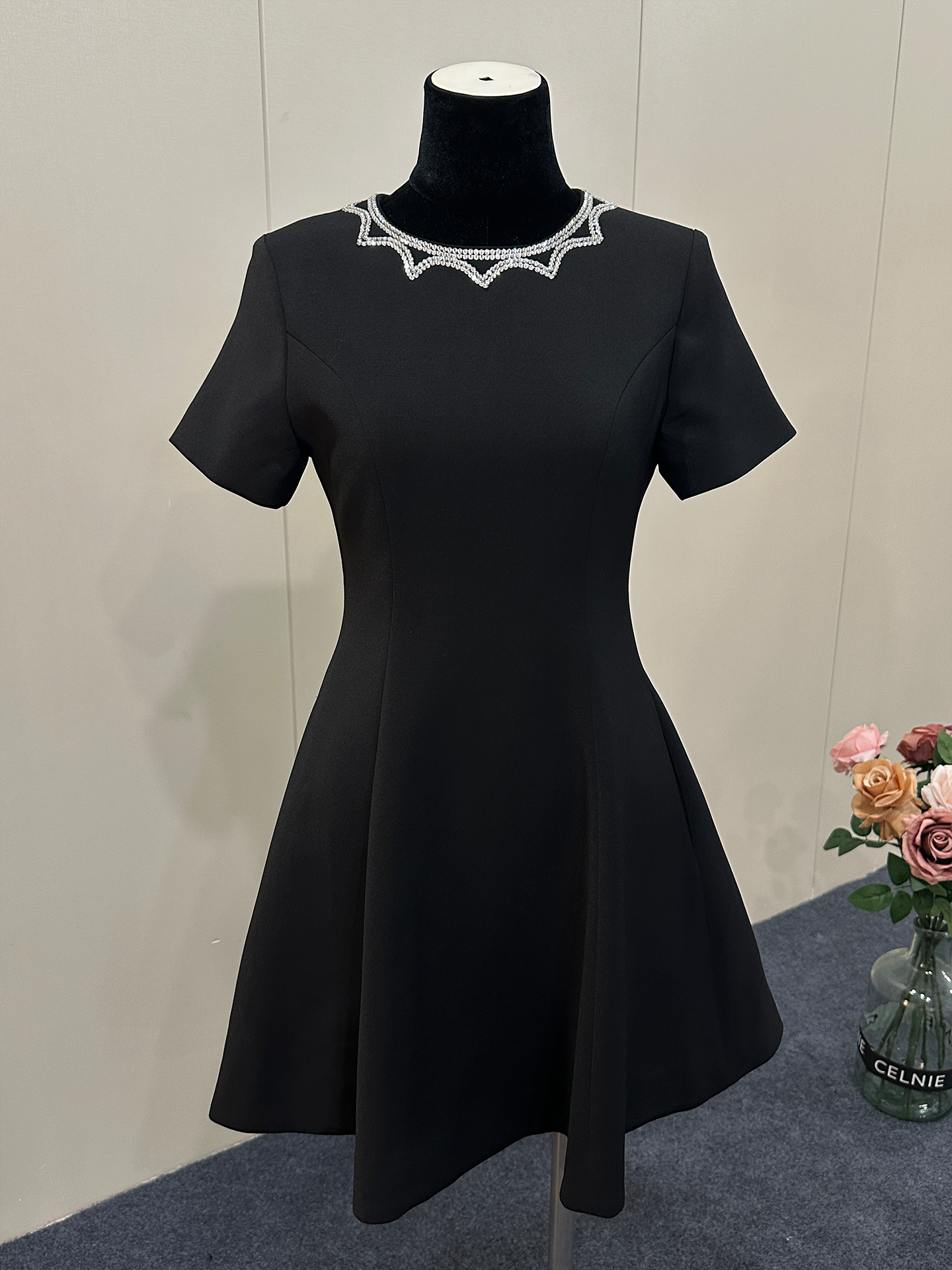 8023★ 25 Summer French high-end neckline handmade sequin design high waist thin short-sleeved dress women