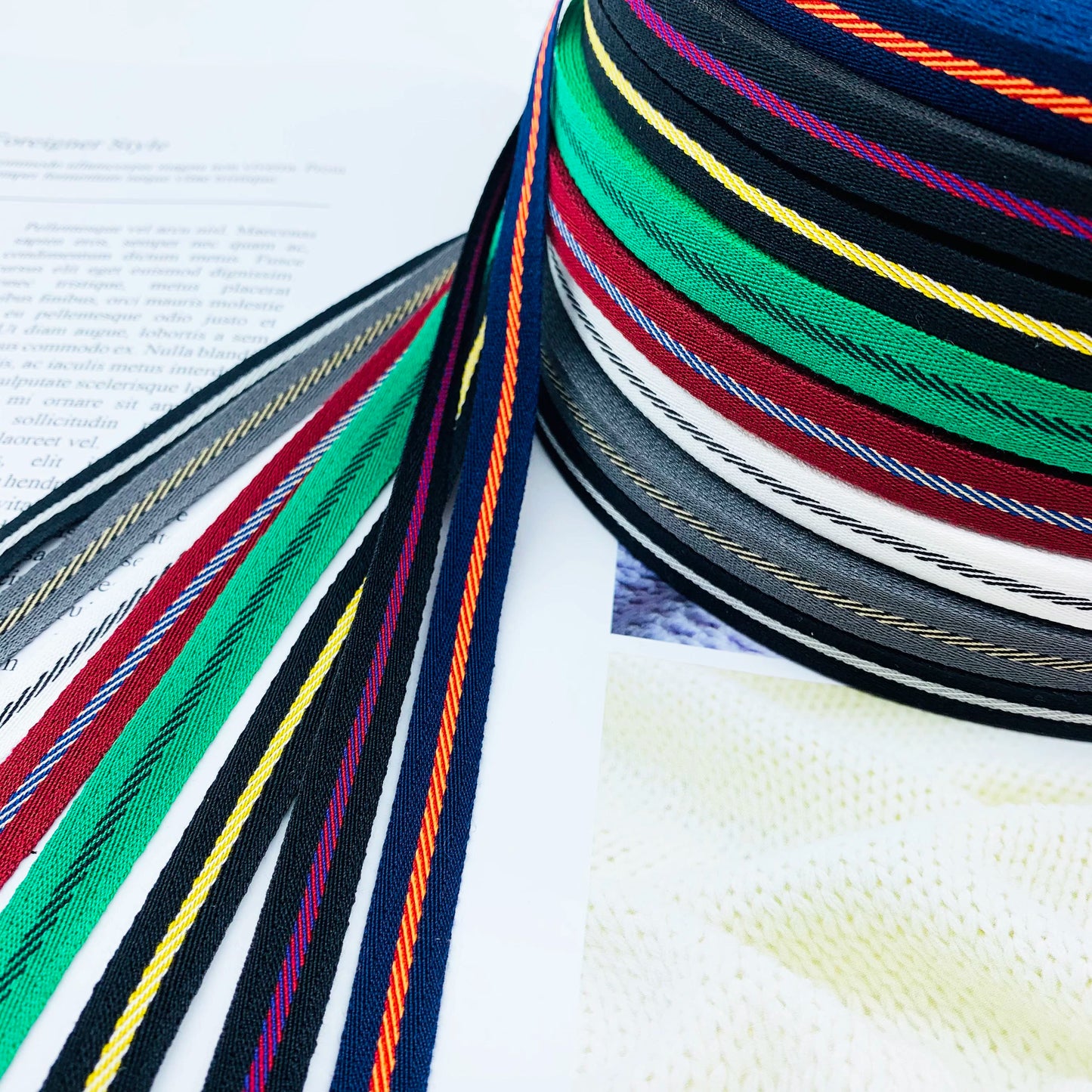 3863 Tira de cinta de sarga intercoloreada de 1 cm con ribete en el borde lateral, tira de presión, cinta jacquard, accesorios de ropa para textiles del hogar