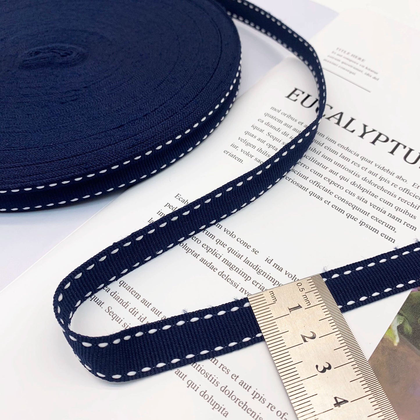 3858 Punto 0,7 cm-2,5 cm cinta jacquard azul marino cinta de punto de salto blanca ribete en el borde lateral tira de presión accesorios
