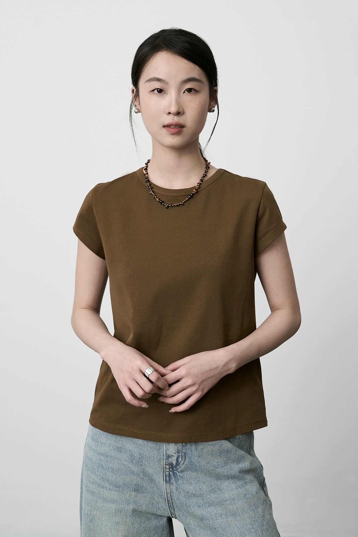 T-shirt CAREMIND à manches courtes et col rond, couleur unie, épaules dénudées, version coréenne, ample et décontracté