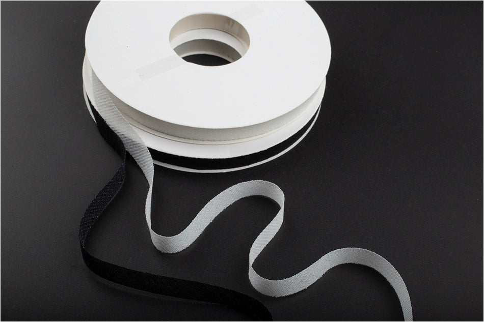 3917 Tira de forro de seda oblicua de un solo lado de 1 cm de ancho para ropa, tira de inserción de sarga, escote microelástico, anillo de manga, tira de forro adhesiva antideformación