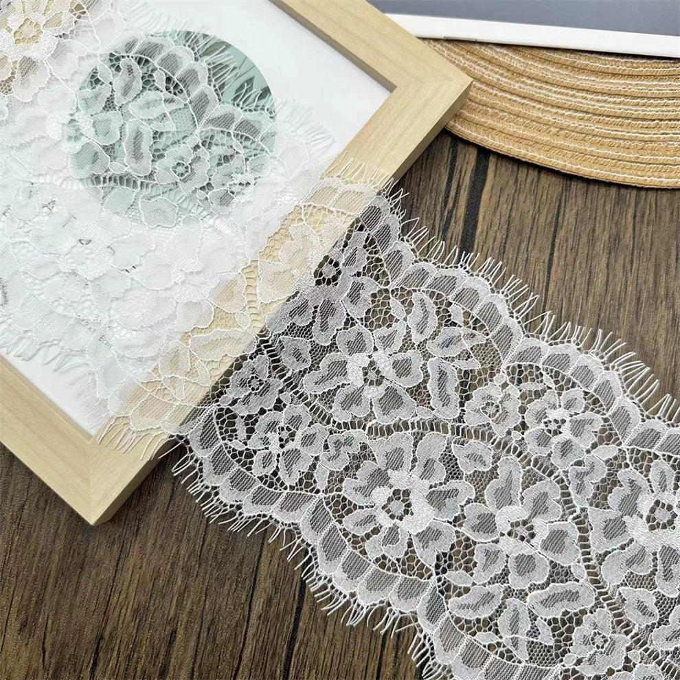 3771 Precio de tres metros, exquisita tela de encaje de pestañas con borde de barba de exportación, tela decorativa para empalme de velo de ropa DIY