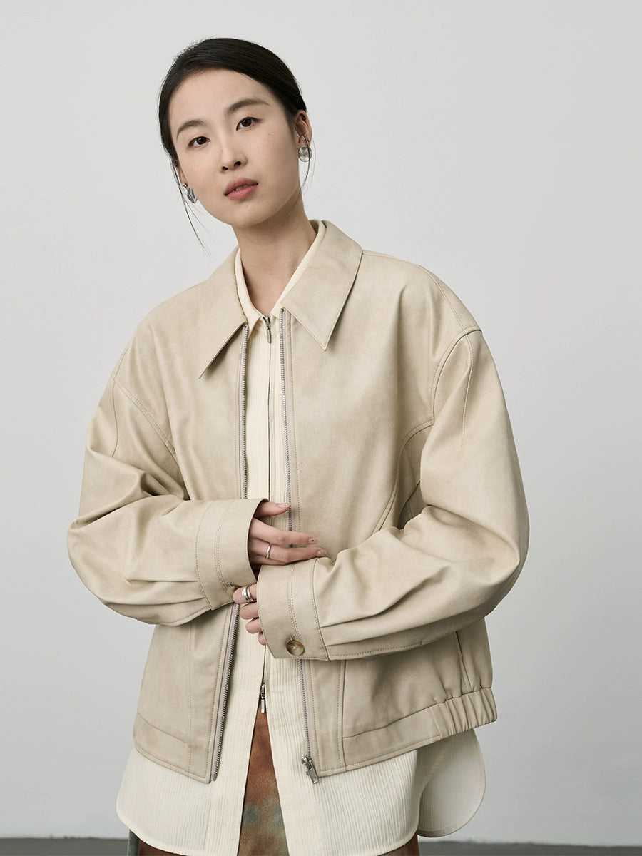 CAREMIND Chaqueta corta elegante de PU para motocicleta en color blanco roto Chaqueta de cuero versátil para primavera y otoño Ropa para mujer