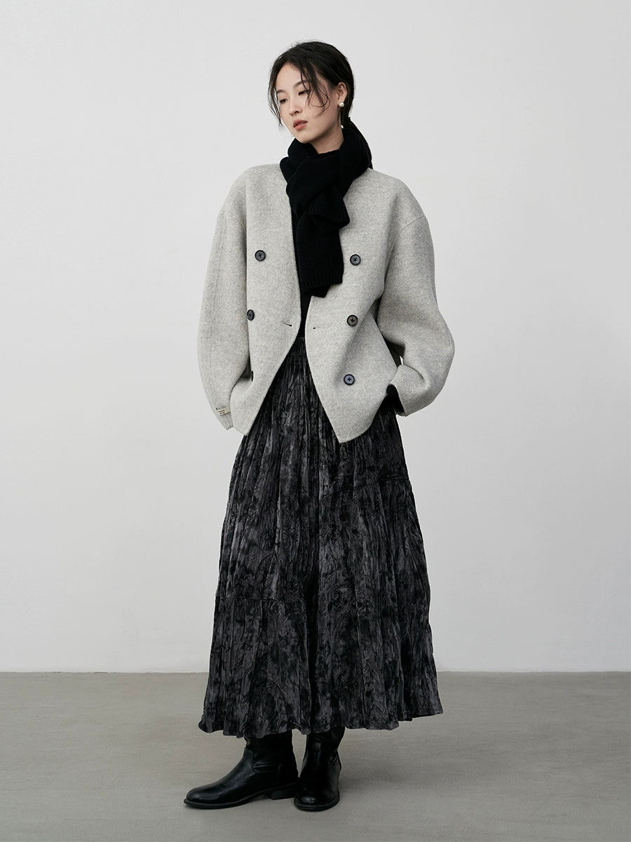 Jupe grise style national CAREMIND, jupe plissée taille haute en velours texturé, style national, avec éclaboussures d'encre et ondulations d'eau, automne