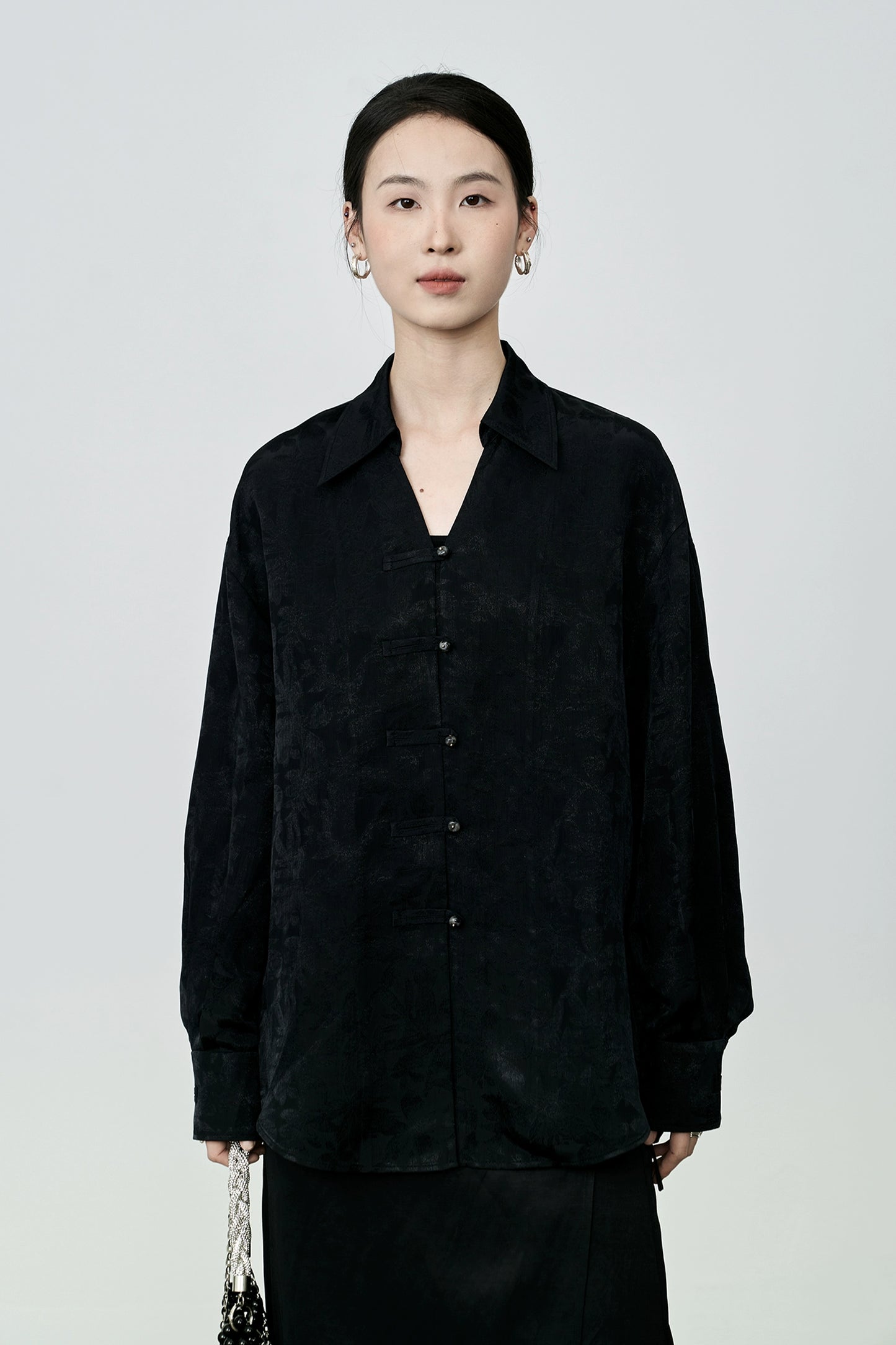 Camisa de jacquard con estampado oscuro chino de CAREMIND, camisa pequeña de manga larga con botones de estilo nacional de alta gama