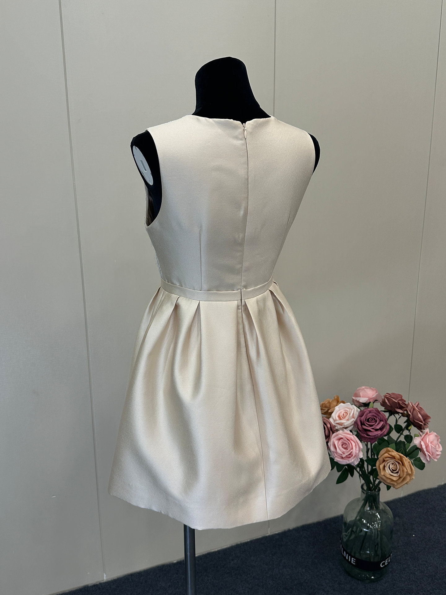 8022★ Gentle daughter style noble French romantic dress women's lace splicing high waist and thin princess dress