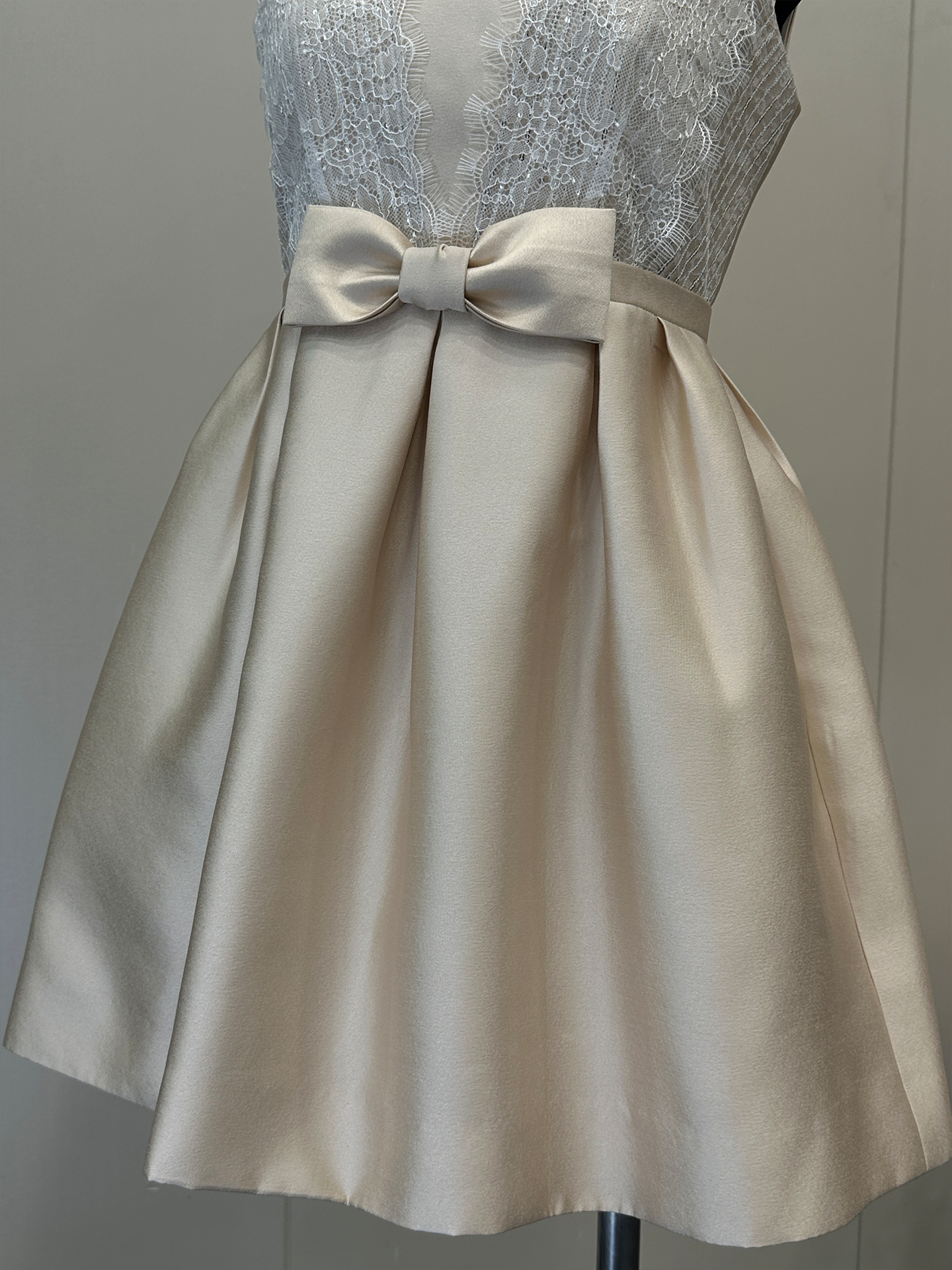 8022★ Gentle daughter style noble French romantic dress women's lace splicing high waist and thin princess dress
