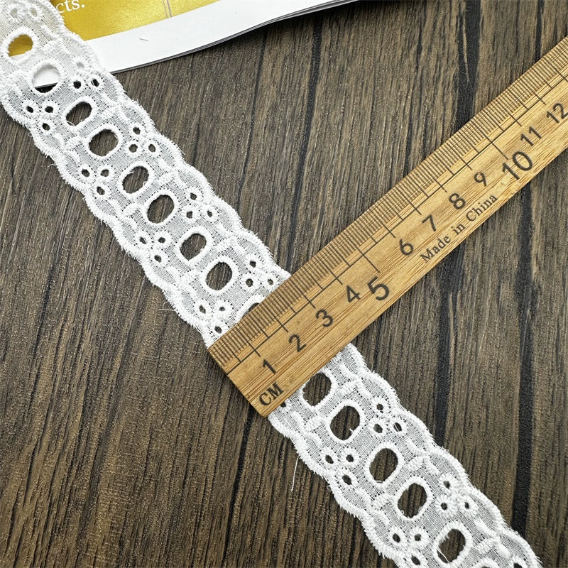 3799 Exquisito lazo de algodón blanco bordado para llevar, encaje artesanal, decoración de borde de falda de ropa Lolita