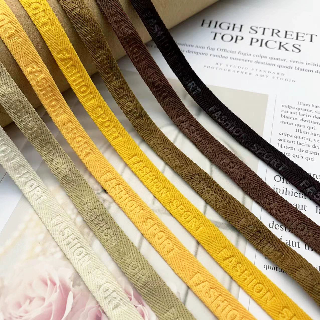 3876 Spot 1 cm Color letra en espiga en relieve cinta de borde prensado Accesorios Correa de cuello trasero Tira lateral de ropa