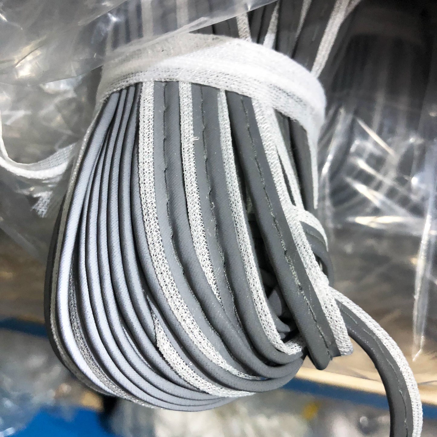 3841 Spot 1cm de alto brillo reflectante sub-master cinturón correa accesorios uniforme escolar uniforme de ingeniería luminoso incrustado cuerda de tubería tira de brotes