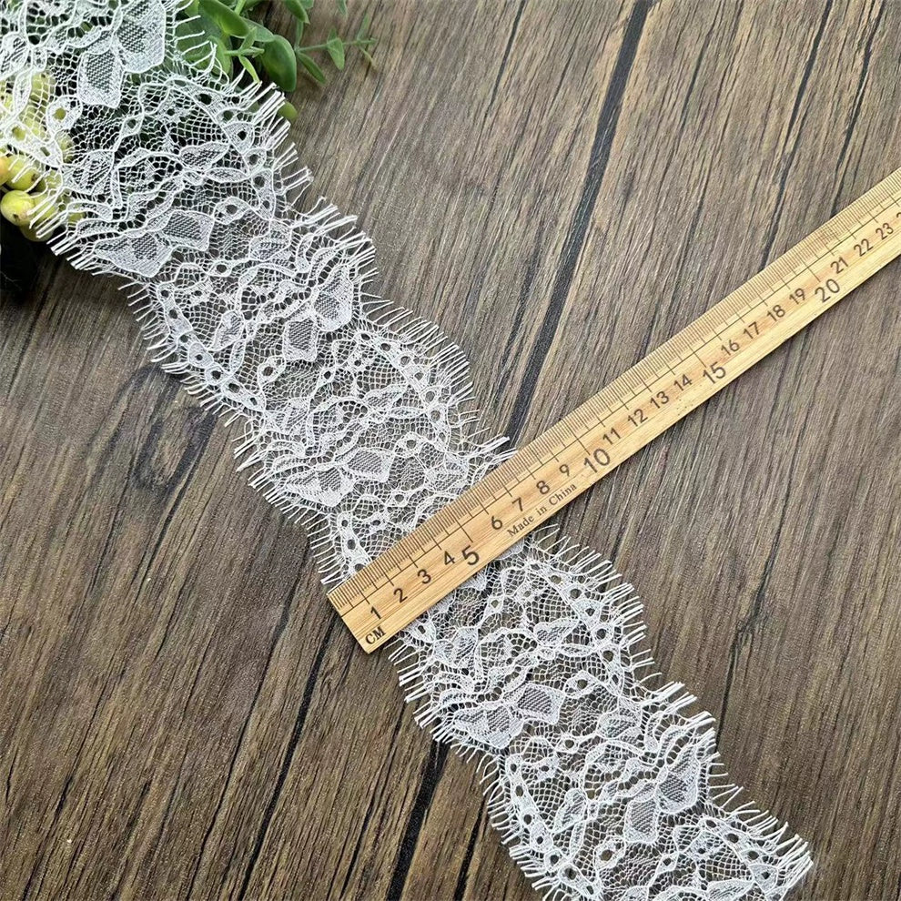 3780 Exquisitos accesorios de encaje con pestañas en blanco y negro, falda ancha, top de tubo, mangas, escote y dobladillo alargados