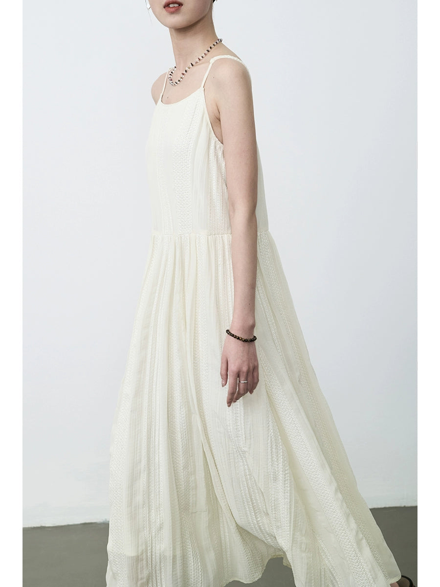 Robe à bretelles CAREMIND French Gentle Cream Abricot, jupe texturée tissée sans manches