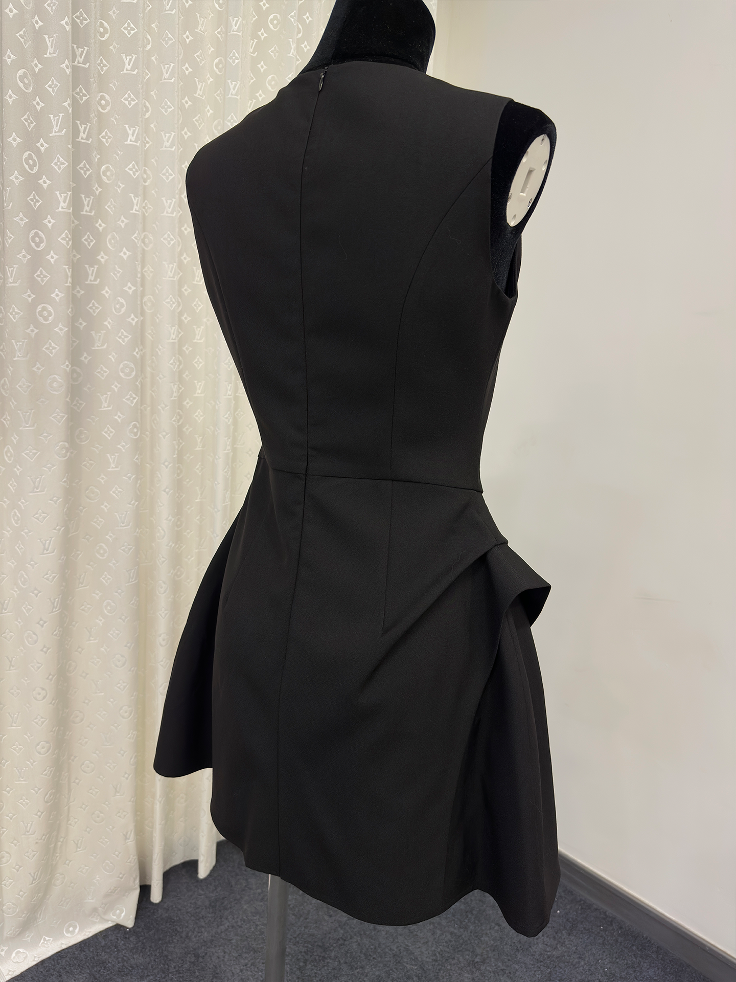 8012★ New irregular cutting rich family daughter wind miu dress small fragrant wind waist sleeveless vest skirt