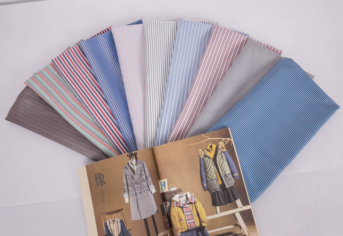 3897 Forro de manga de tela a rayas de color, forro de tela estampada con patrón oscuro para puños de traje