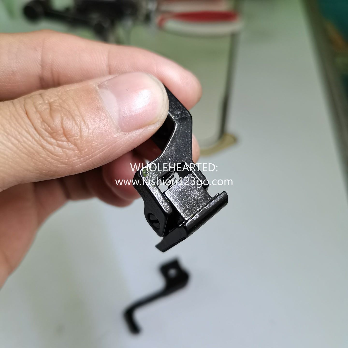 1117★ Synchronous machine presser foot, short climbing over the ridge presser foot hemming presser foot