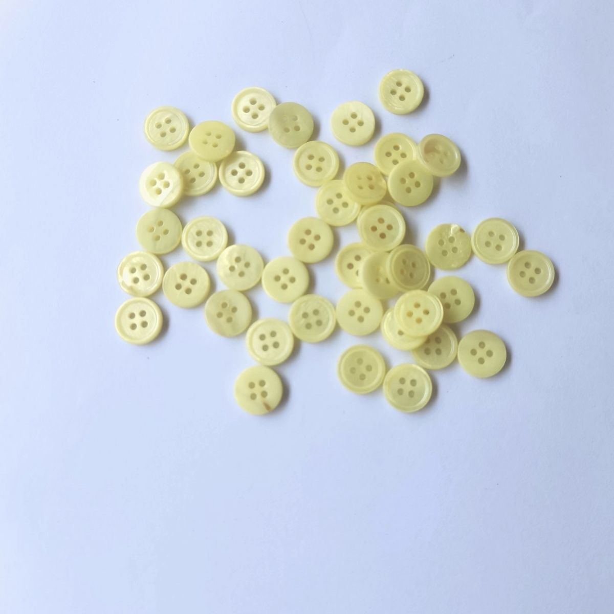 3015  Natural material shell button, shell spray paint dyed button, shell dyed button