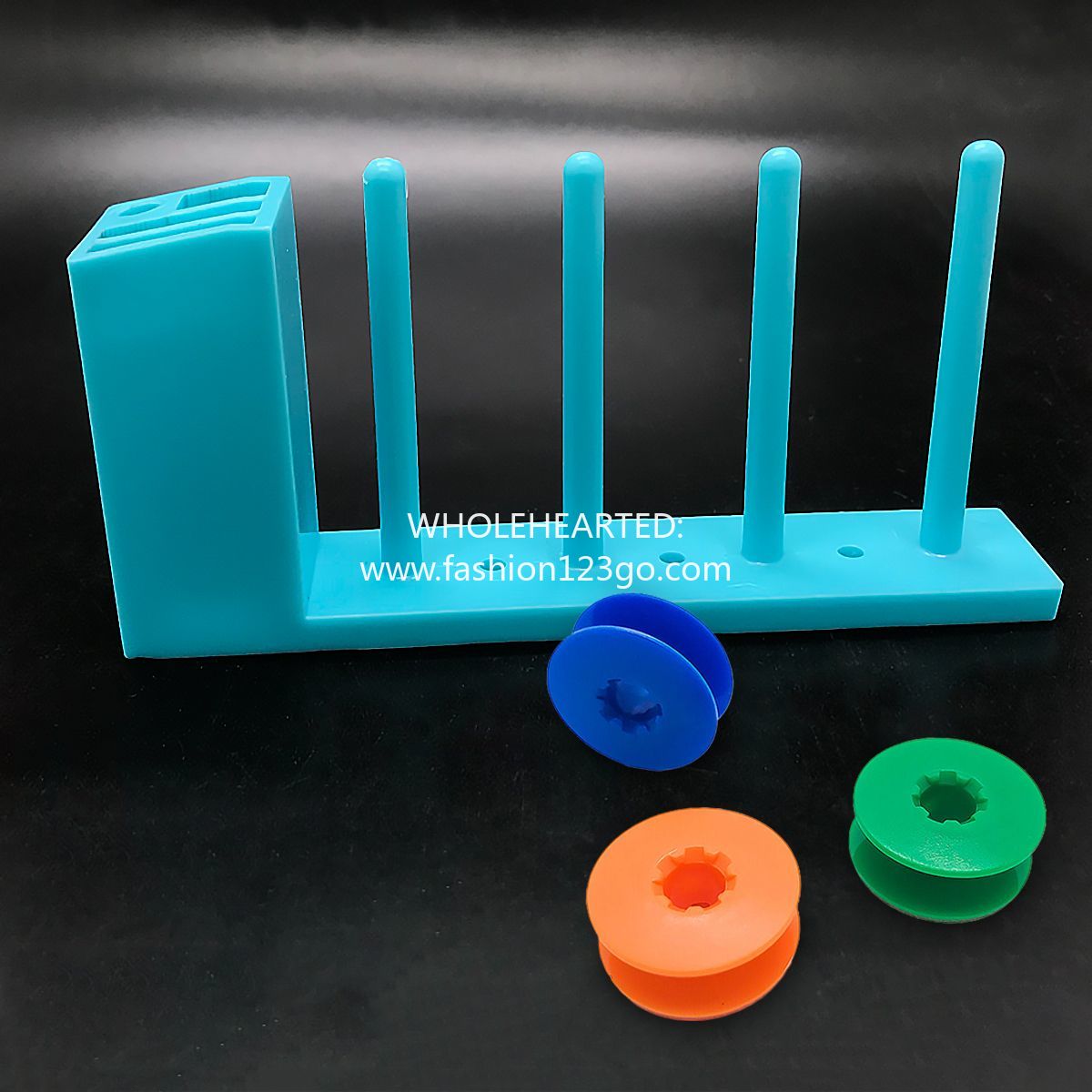 1010★Magnetic bobbin case rack for sewing machines, designed for garment factories, convenient storage without installation