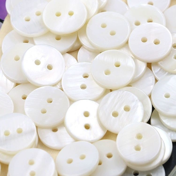 3013  Natural shell shirt suit coat high-end round flat two-eye white button cardigan shirt knitted sweater