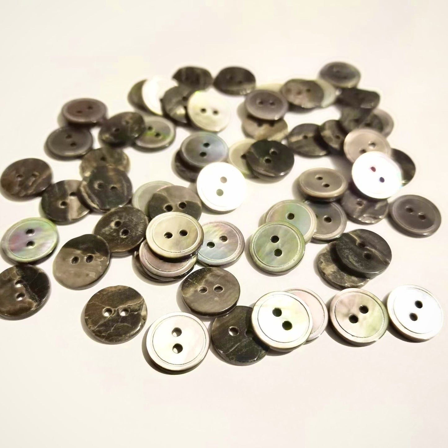 3003 Matériau de coque naturel, coque de couleur primaire, coque teinte par pulvérisation, légers défauts naturels, attention aux erreurs de tir