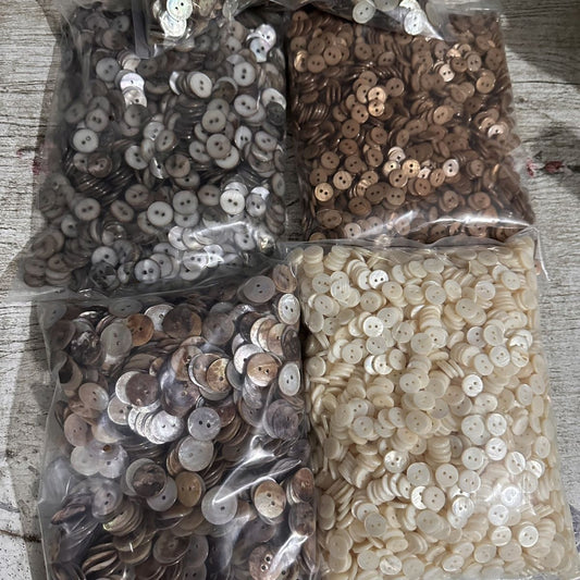 3001  Natural shell material primary color shell, spray paint dyed shell, slightly flawed, mind not to shoot