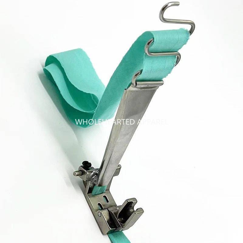 1819★Carpeta de cincha ajustable con guía de doble borde de cuchillo para máquina de coser de doble aguja con cadeneta 380★