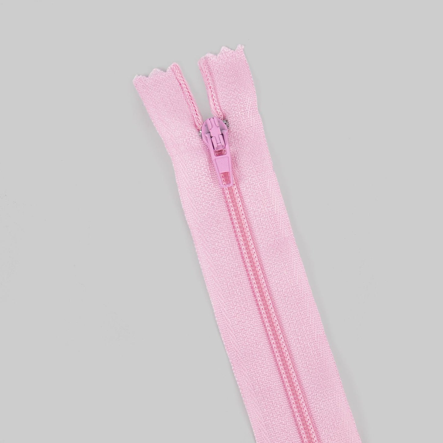 3069  Zipper No. 3 nylon core zipper pants pocket access control placket wholesale Guangdong Guangzhou delivery 18 cm 7 inches