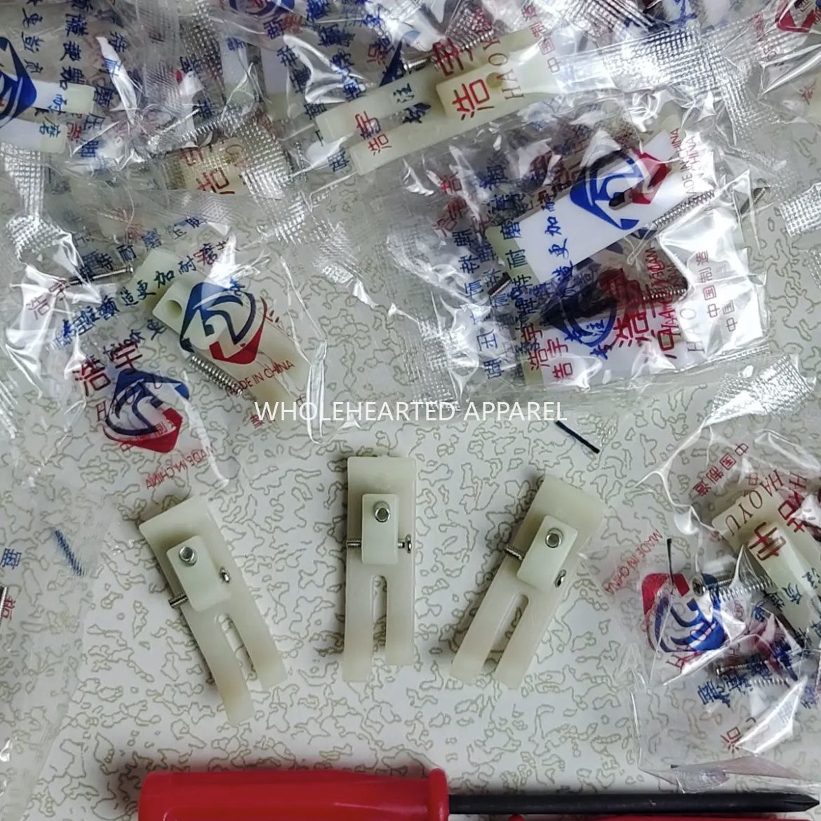 1715★  Sewing machine flat car plastic presser foot MT-18 white special wear-resistant 5A plastic presser foot leather Teflon★